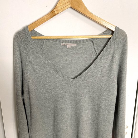 Gap striped heathered gray pullover sweater with sequins - size L - Picture 4 of 7